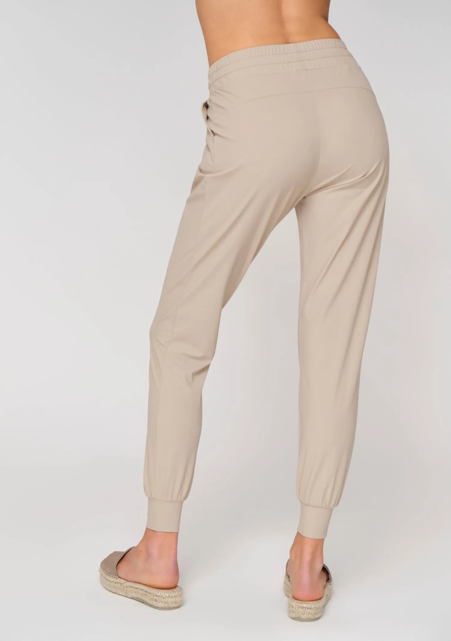 LUXE LÉGER Track Pants sahar